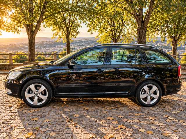 skoda-octavia-1-6-tdi-2009-diesel-1598cc