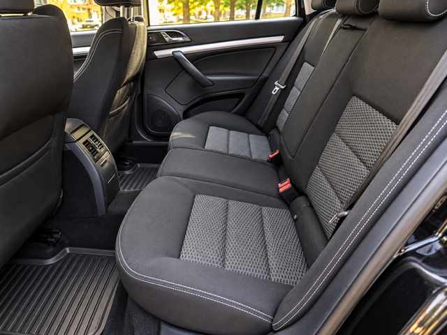 skoda-octavia-1-6-tdi-2009-diesel-1598cc