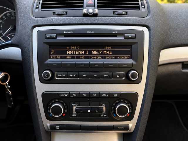 skoda-octavia-1-6-tdi-2009-diesel-1598cc