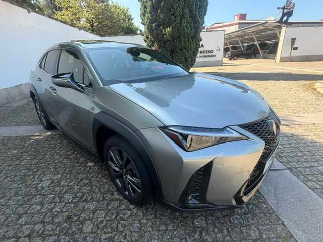 lexus-ux-250h-hybrid-e-four-2023-gasolina-1987cc