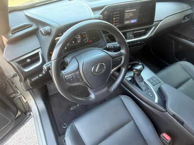 lexus-ux-250h-hybrid-e-four-2023-gasolina-1987cc