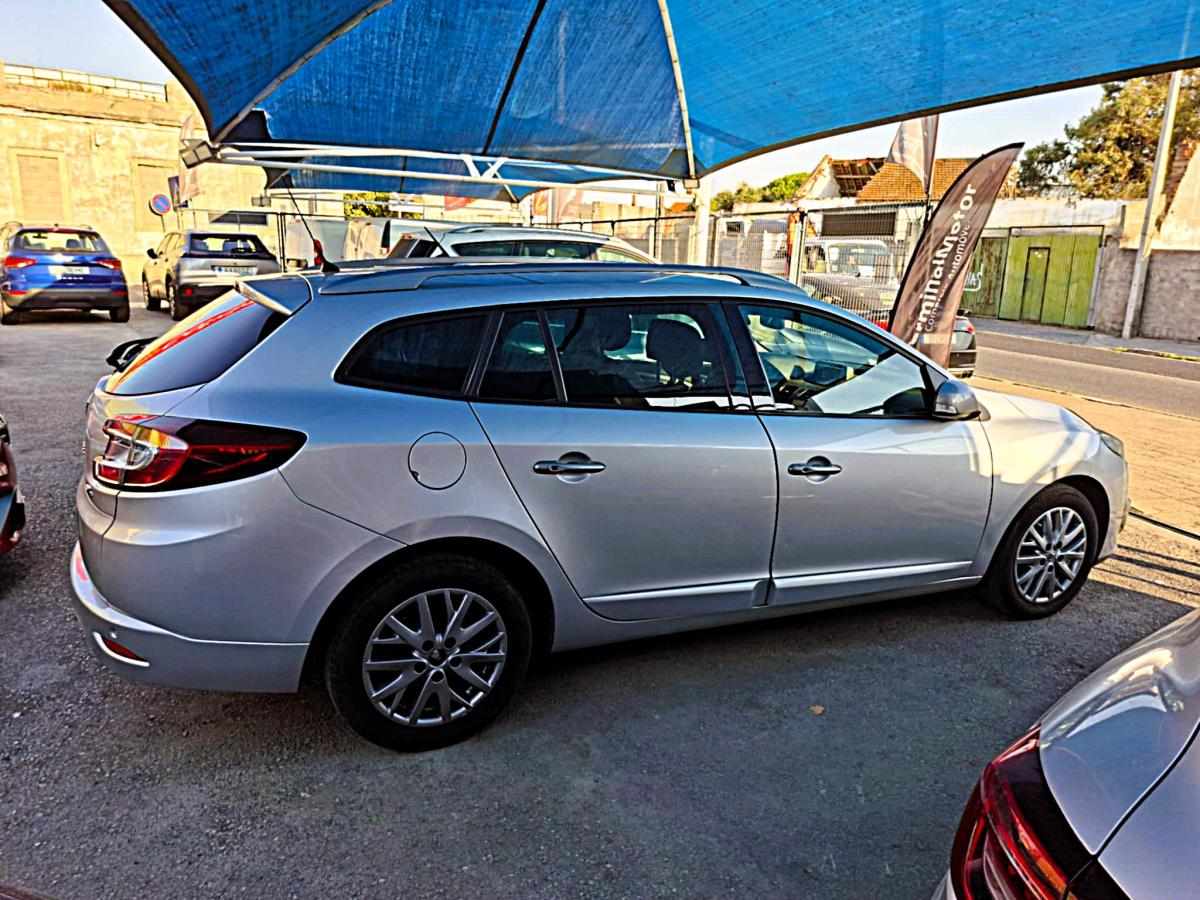 renault-megane-sport-tourer-2016-diesel-1461cc