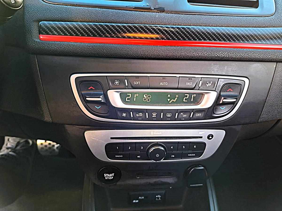 renault-megane-sport-tourer-2016-diesel-1461cc