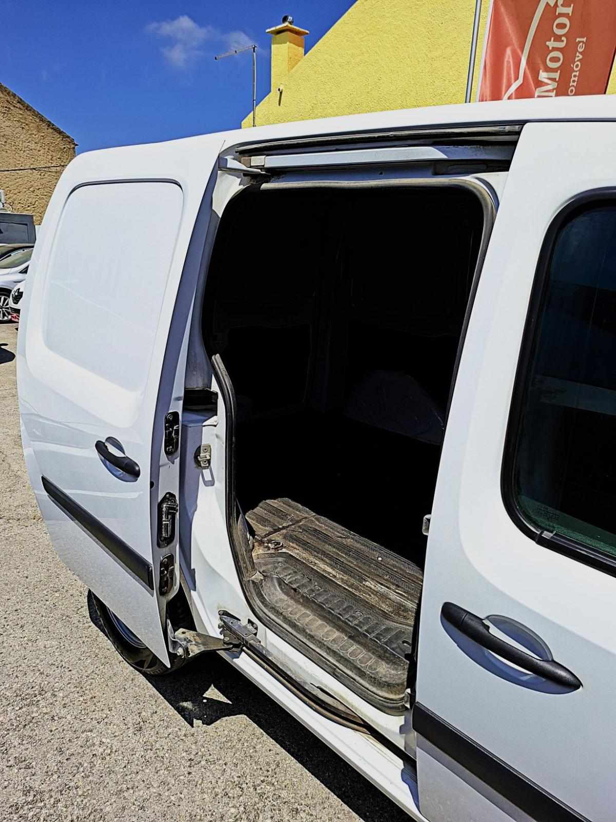 renault-kangoo-1-5-95cv-2021-diesel-1461cc