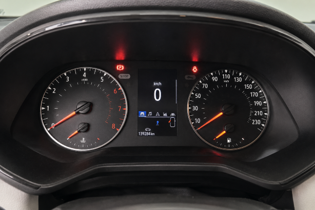 renault-clio-1-0-tce-2023-gasolina-999cc