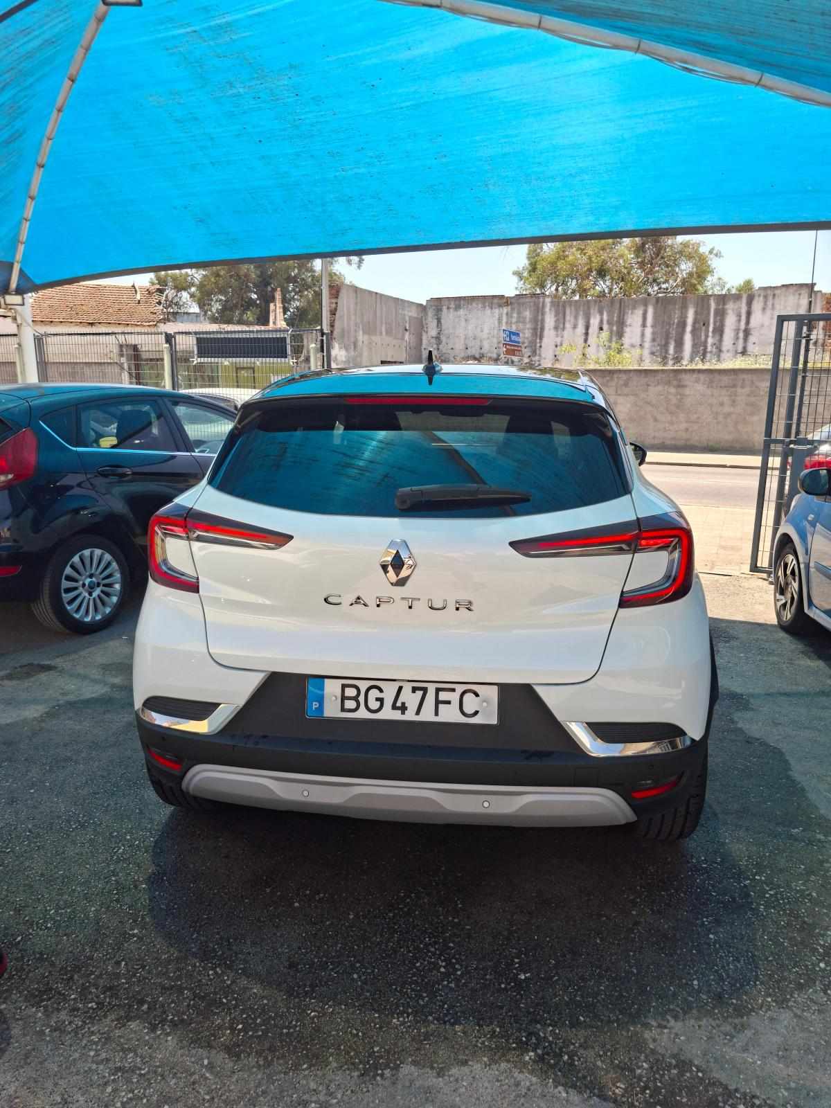renault-captur-1-0-tce-2023-gasolina-999cc