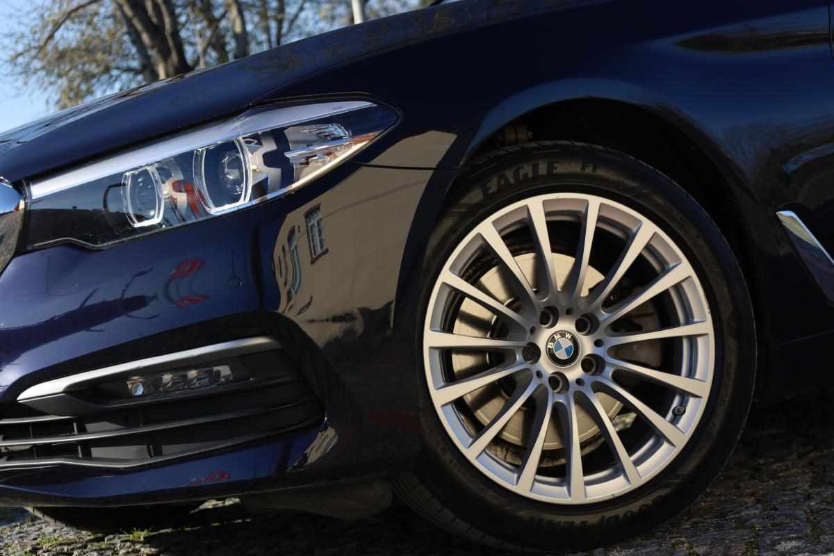 bmw-serie-5-518d-2019-diesel-1995cc