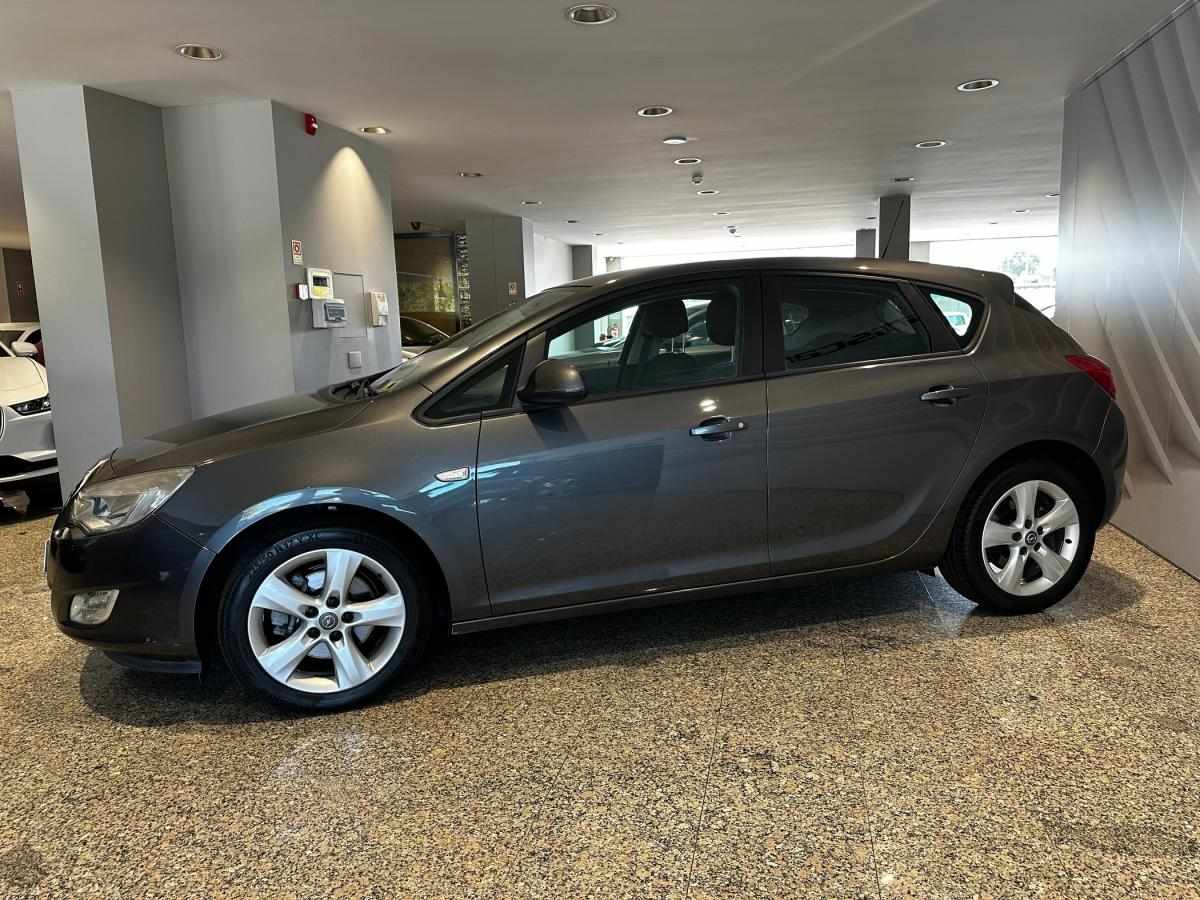 opel-astra-2010-diesel-1686cc