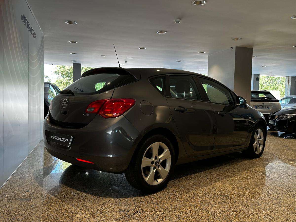 opel-astra-2010-diesel-1686cc