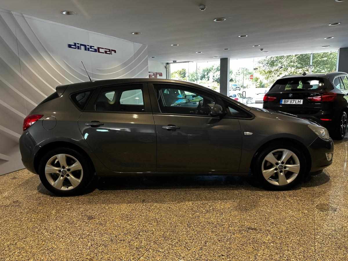 opel-astra-2010-diesel-1686cc