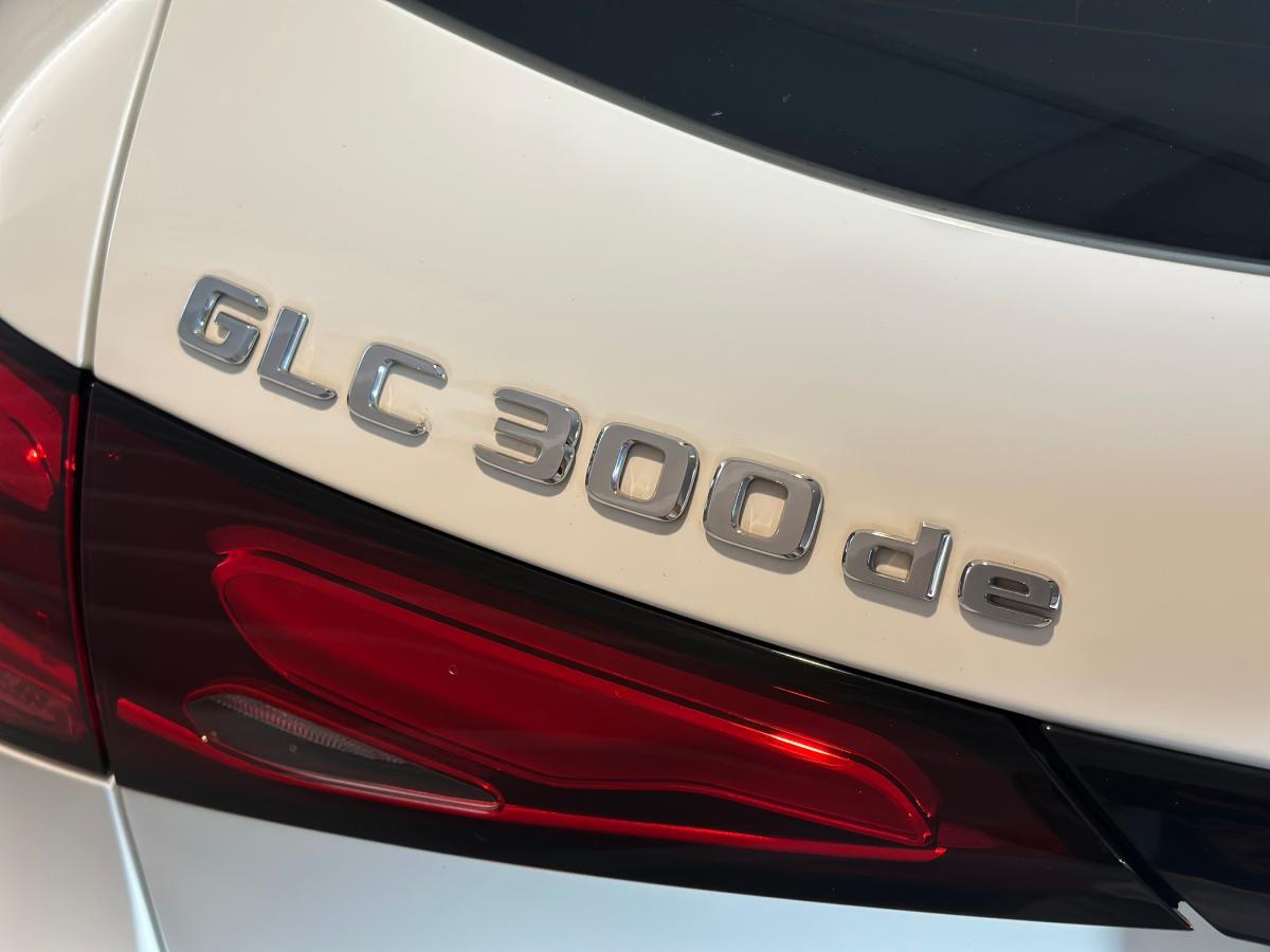 mercedes-benz-glc-2023-hibrido-a-diesel-1993cc