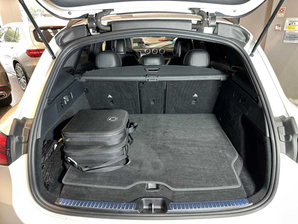 mercedes-benz-glc-2023-hibrido-a-diesel-1993cc