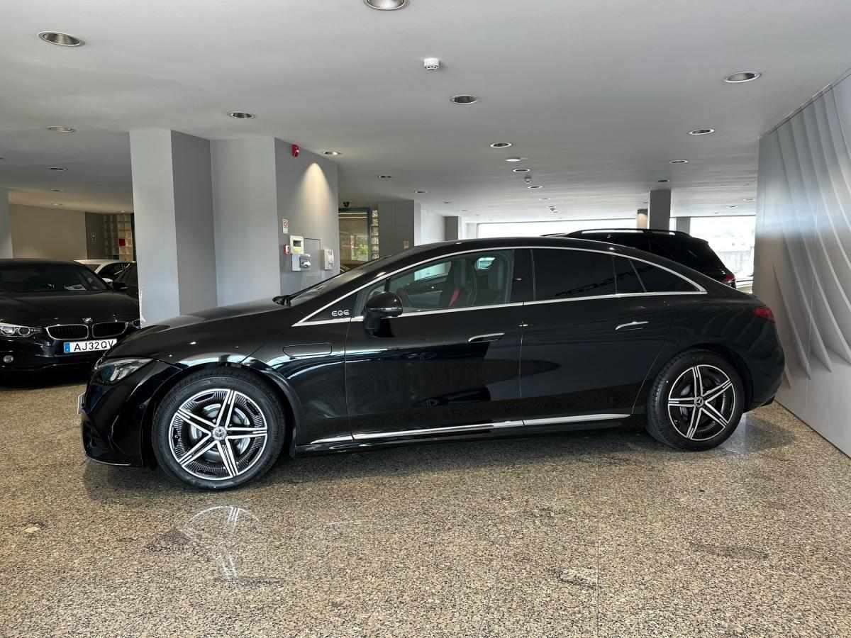 mercedes-benz-eqe-2023-eletrico-500cc