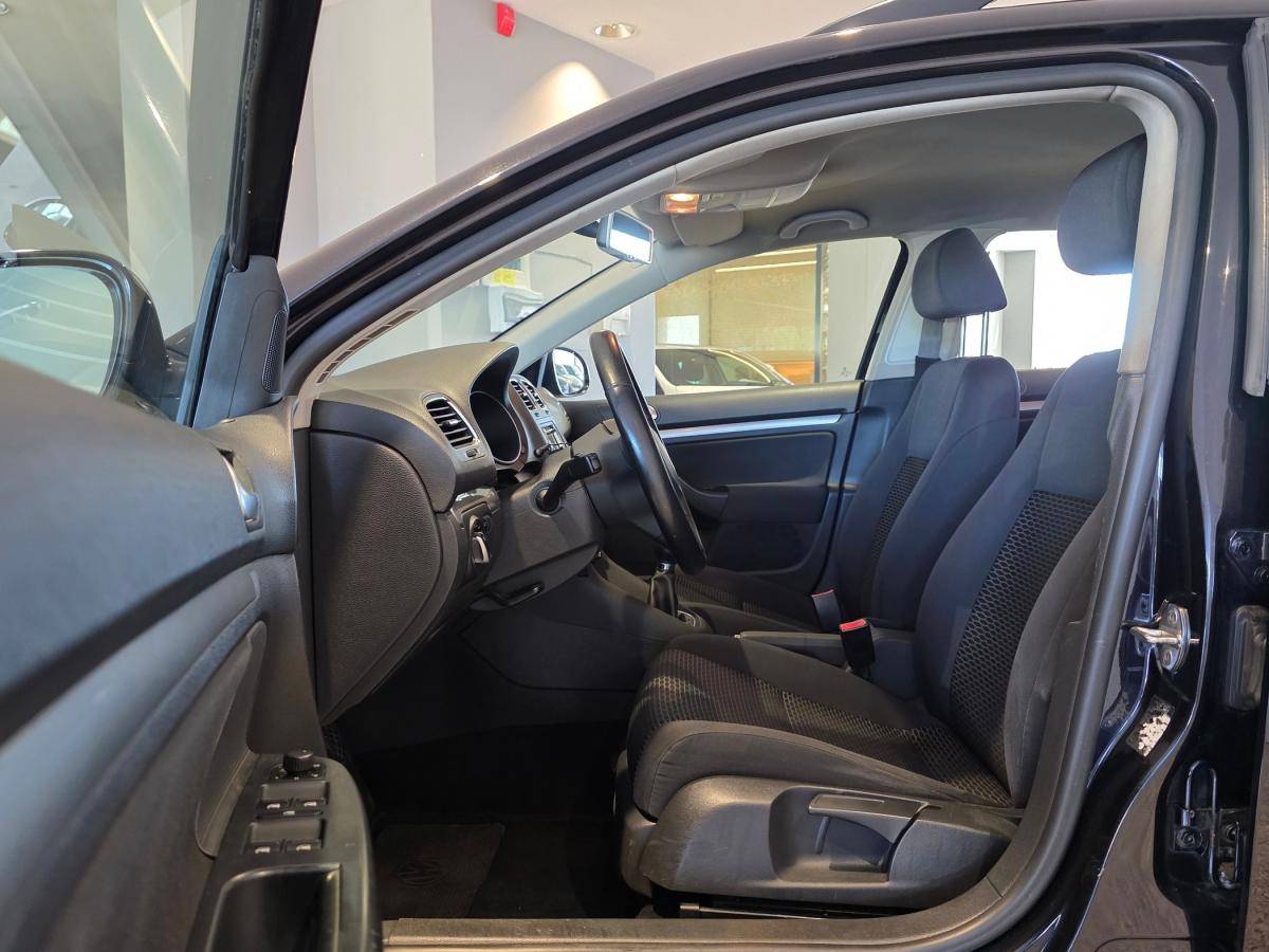 volkswagen-golf-variant-2011-diesel-1598cc