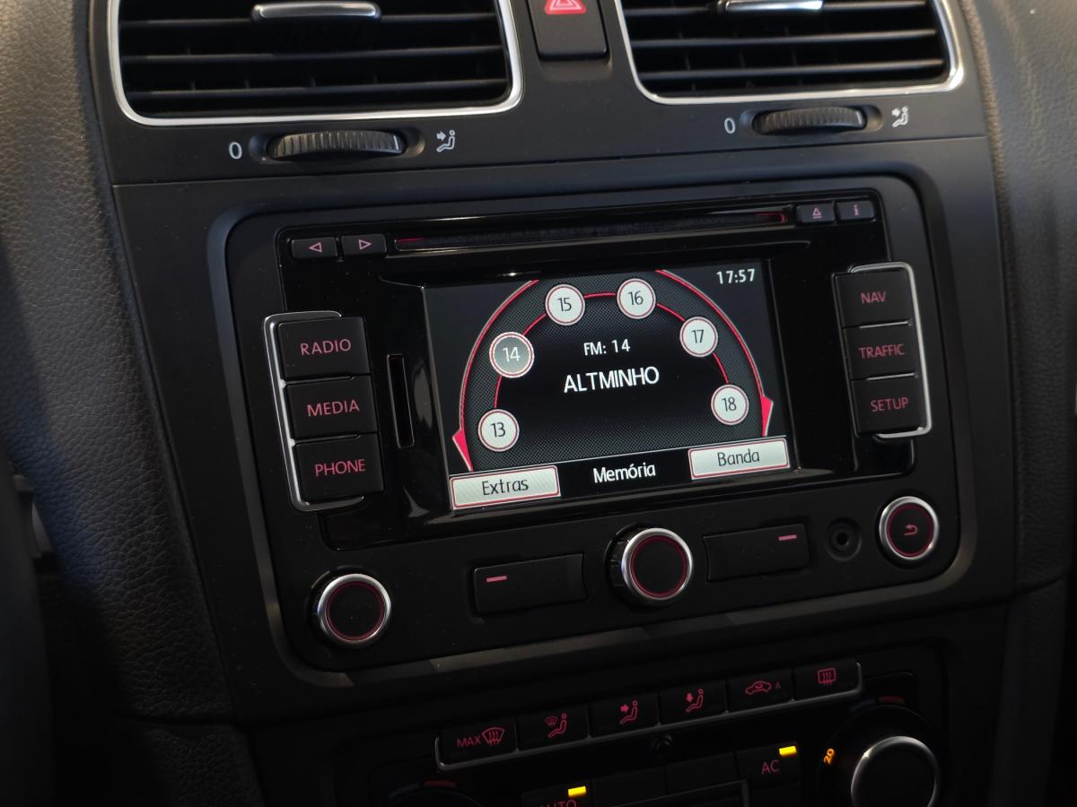 volkswagen-golf-variant-2011-diesel-1598cc