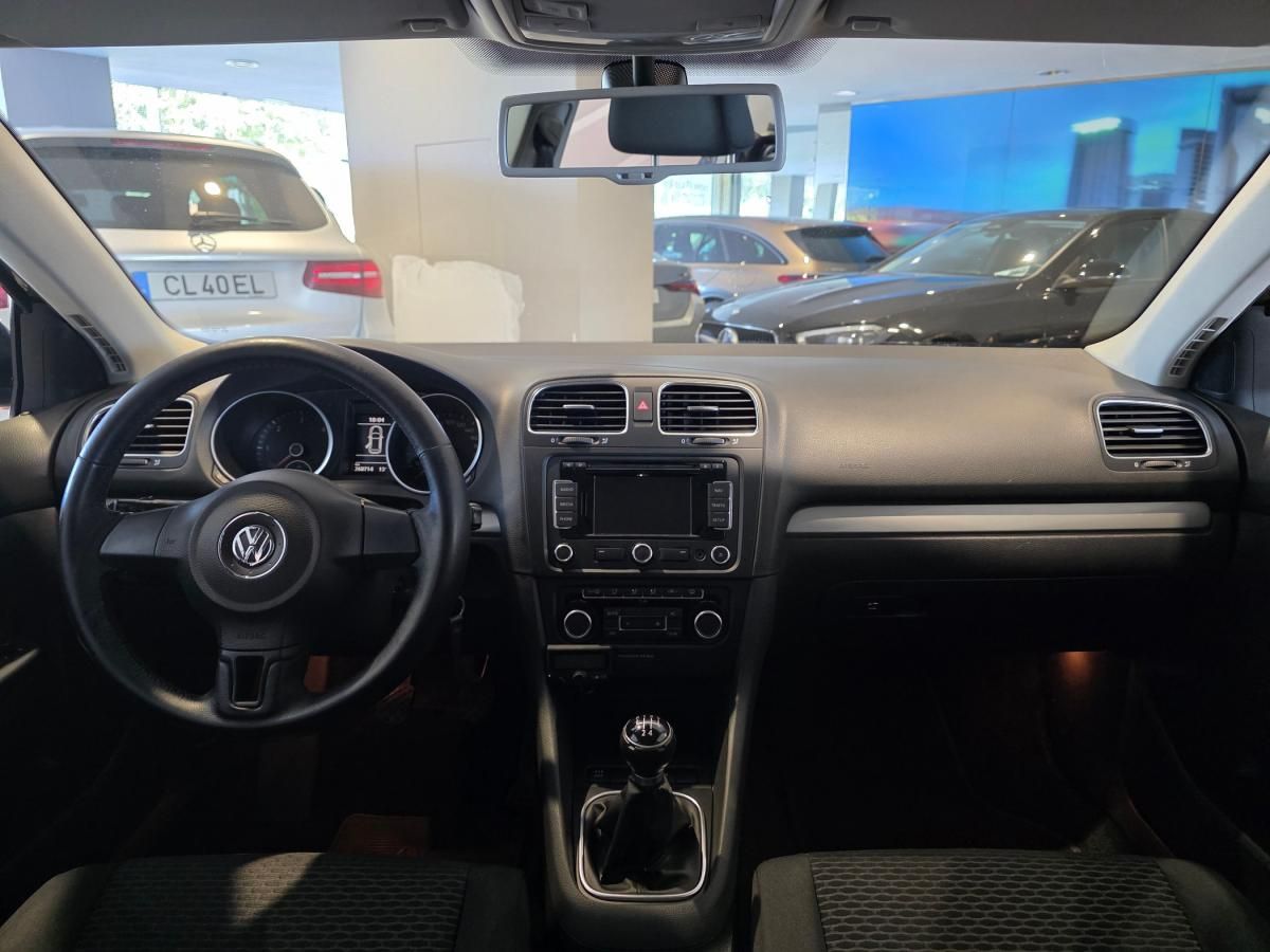 volkswagen-golf-variant-2011-diesel-1598cc