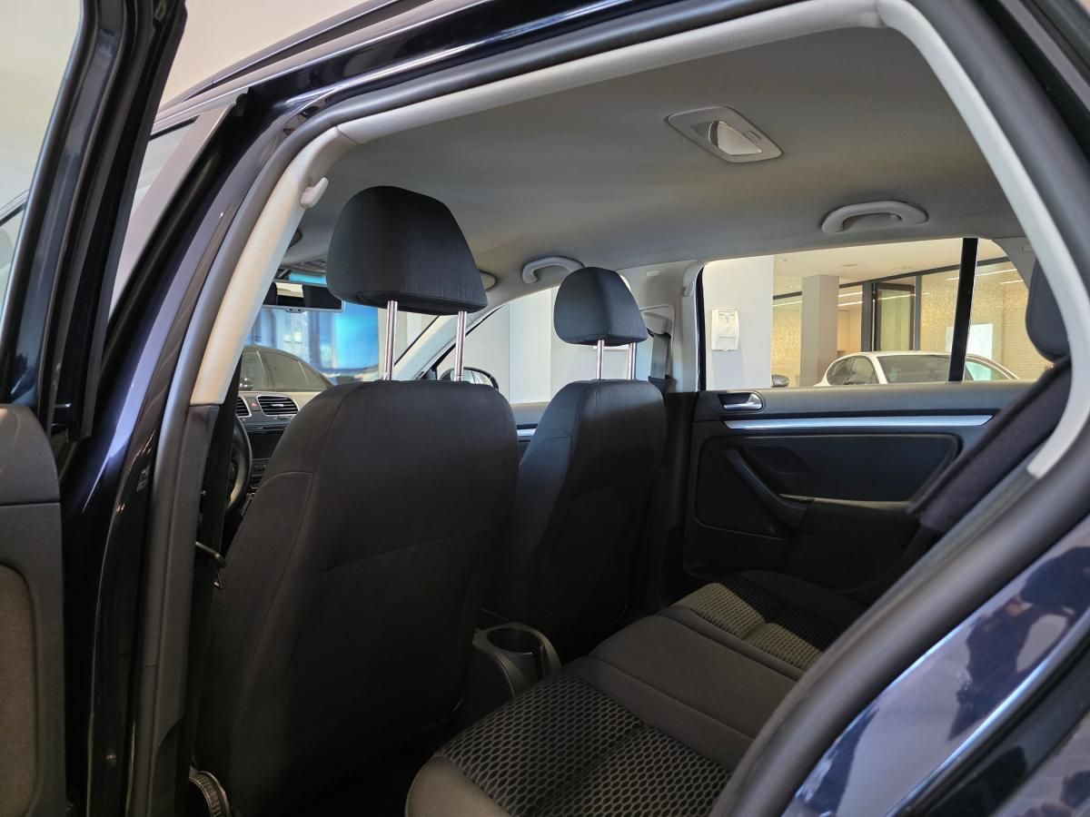 volkswagen-golf-variant-2011-diesel-1598cc