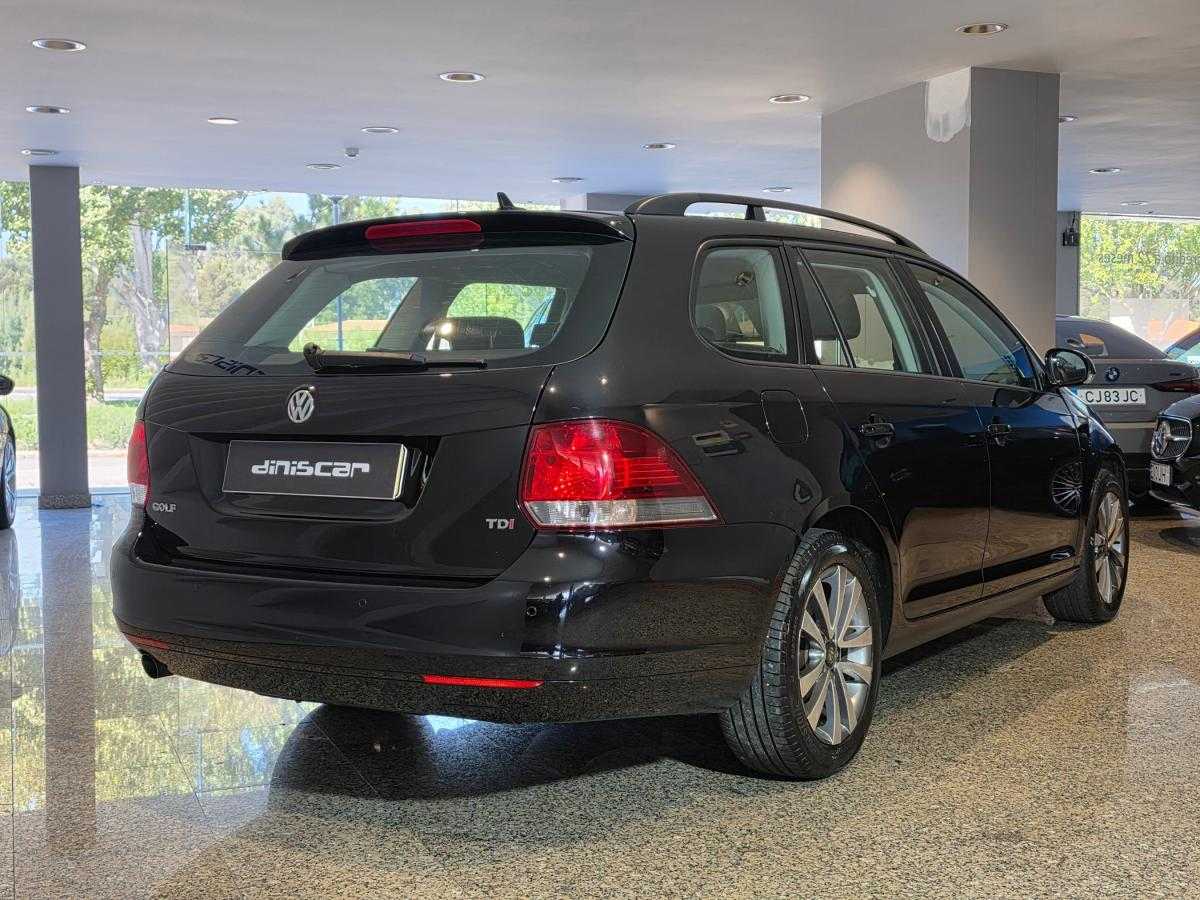 volkswagen-golf-variant-2011-diesel-1598cc