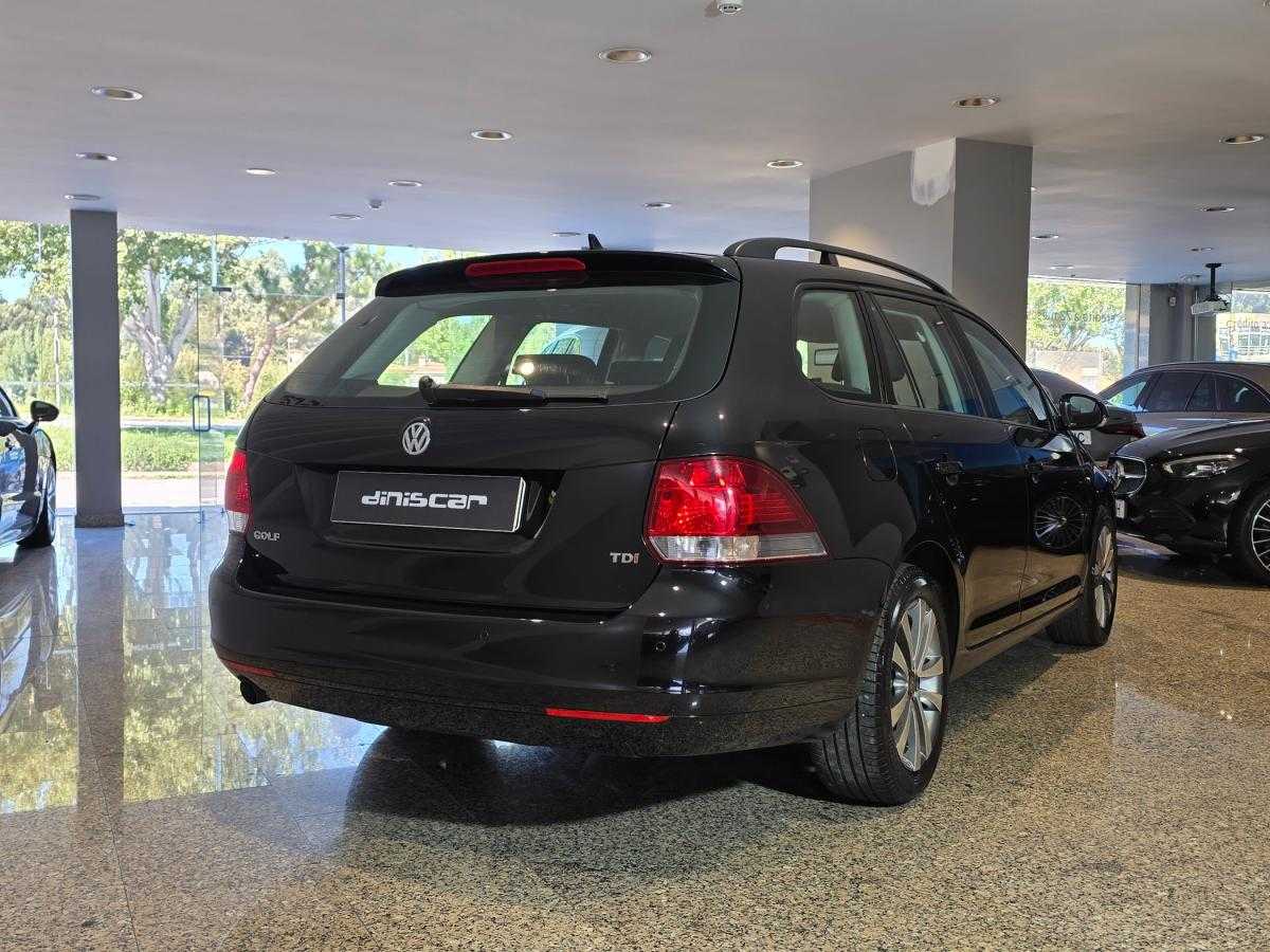 volkswagen-golf-variant-2011-diesel-1598cc