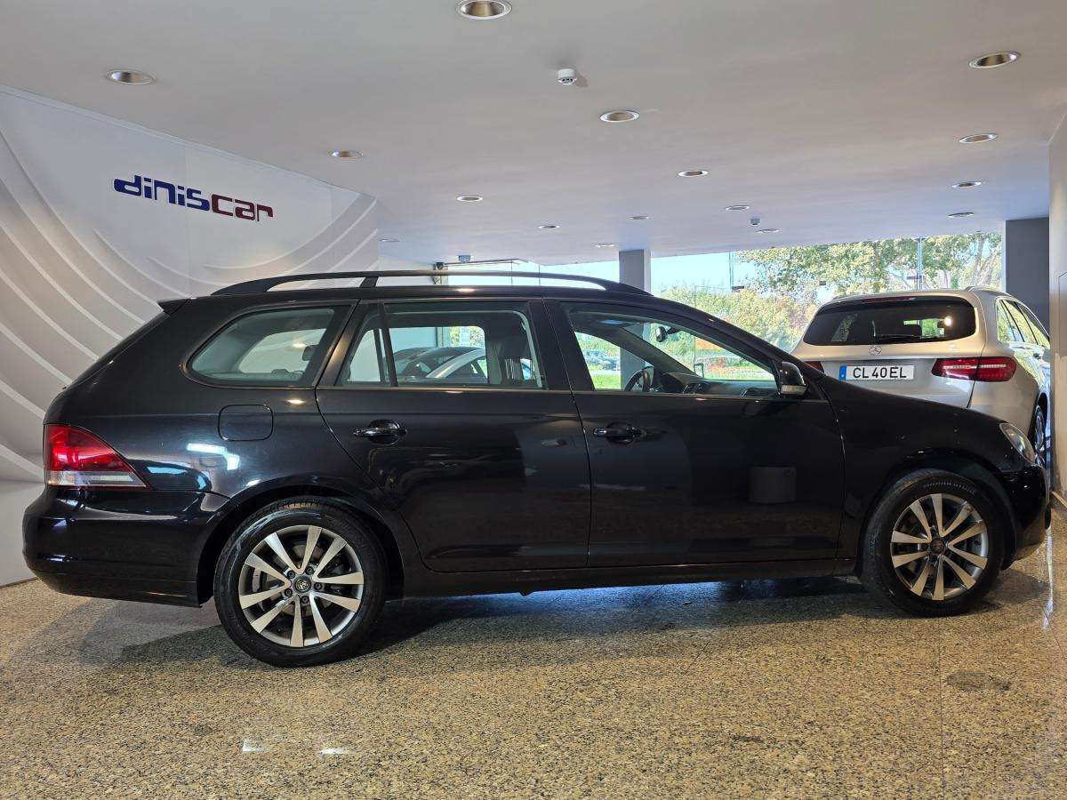 volkswagen-golf-variant-2011-diesel-1598cc