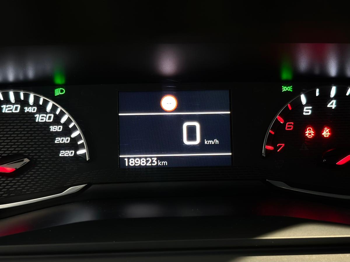 peugeot-2008-2020-diesel-1499cc