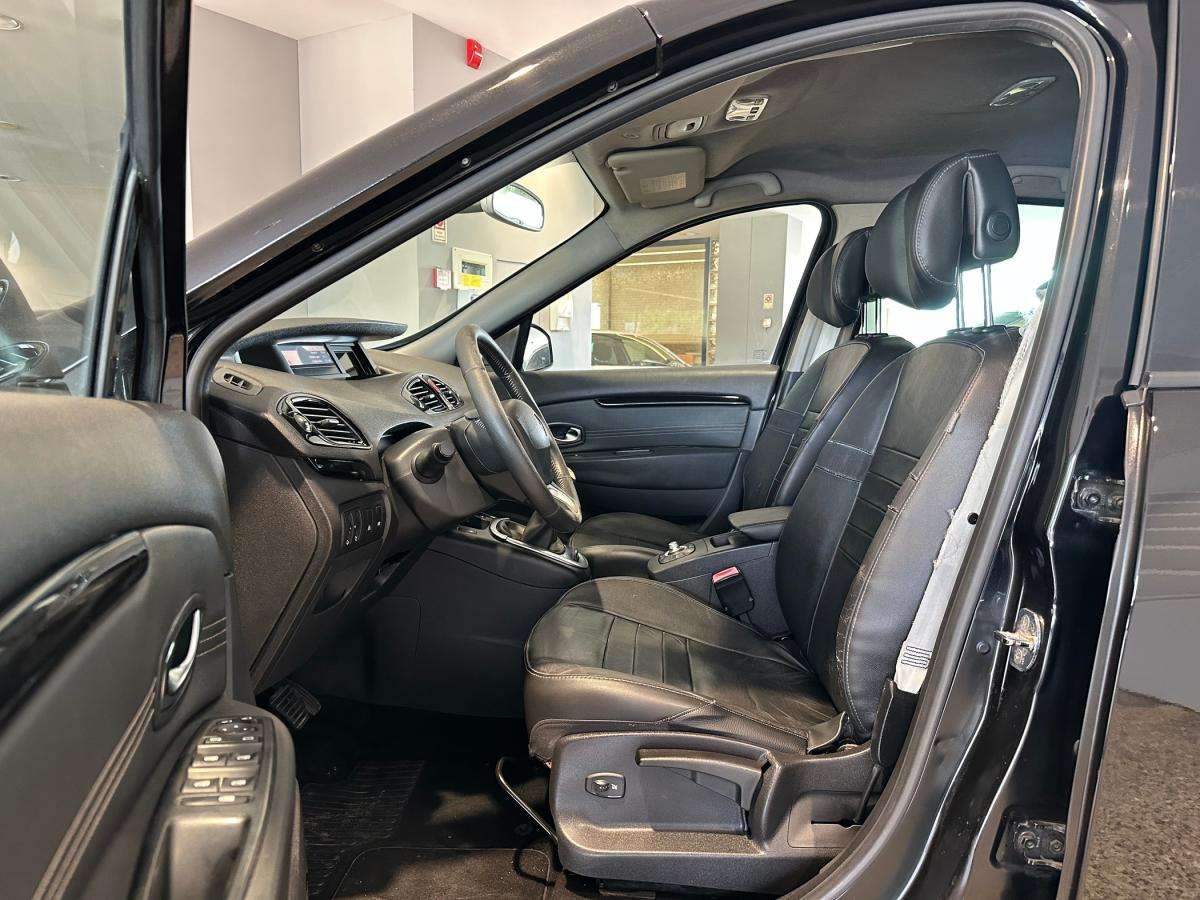 renault-grand-scenic-2011-diesel-1598cc