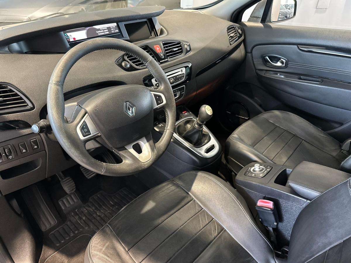 renault-grand-scenic-2011-diesel-1598cc