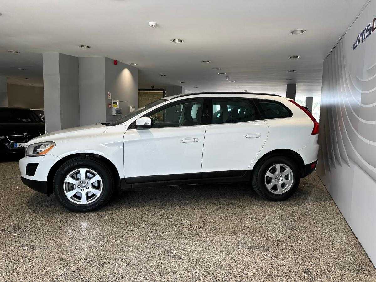volvo-xc60-2011-diesel-2400cc