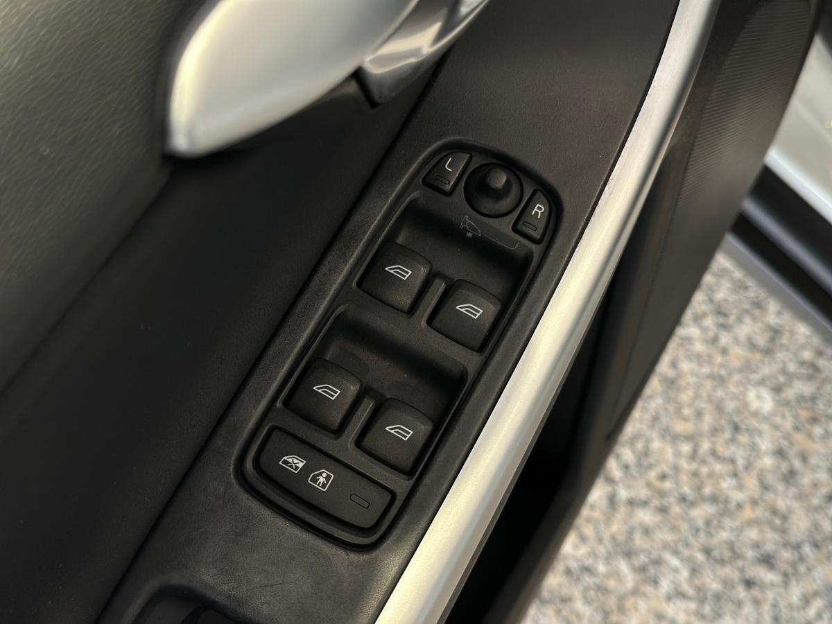 volvo-xc60-2011-diesel-2400cc