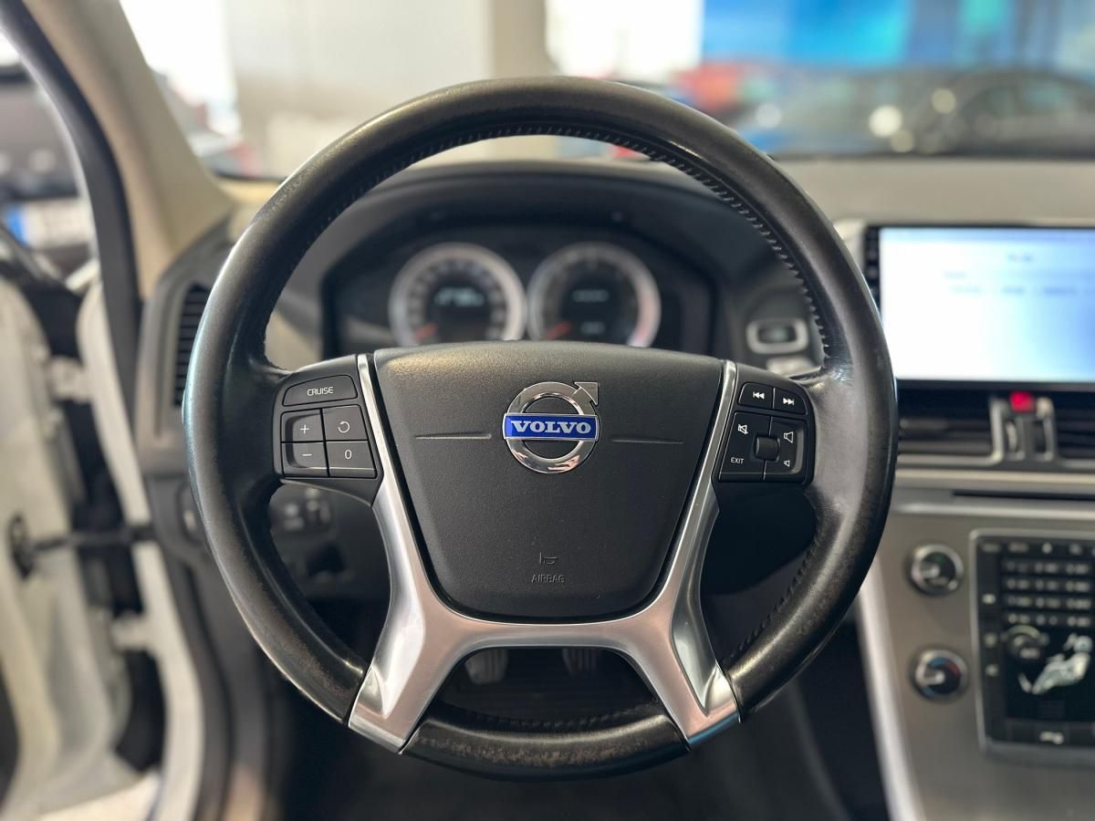 volvo-xc60-2011-diesel-2400cc