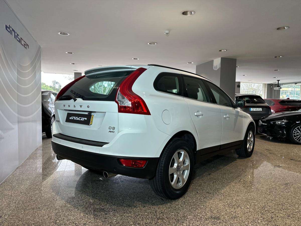 volvo-xc60-2011-diesel-2400cc