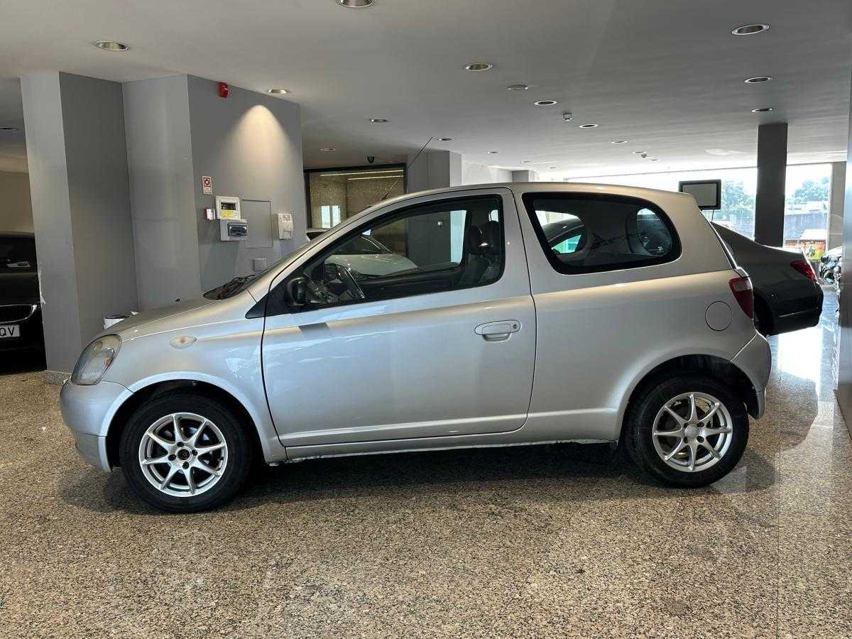 toyota-yaris-2001-gasolina-998cc