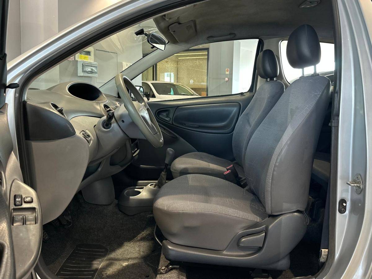 toyota-yaris-2001-gasolina-998cc