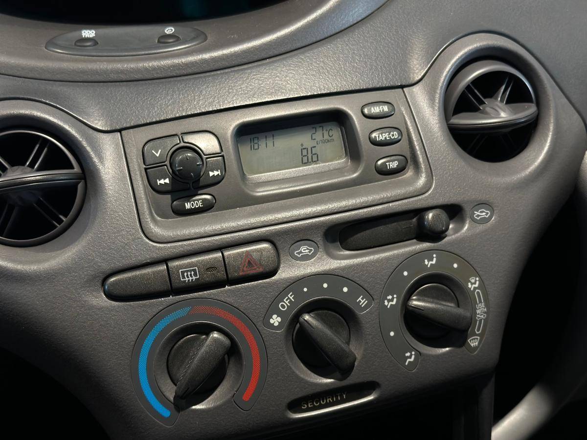 toyota-yaris-2001-gasolina-998cc