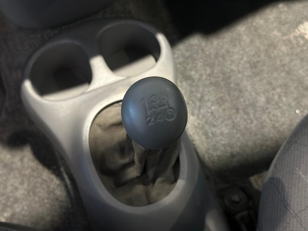 toyota-yaris-2001-gasolina-998cc
