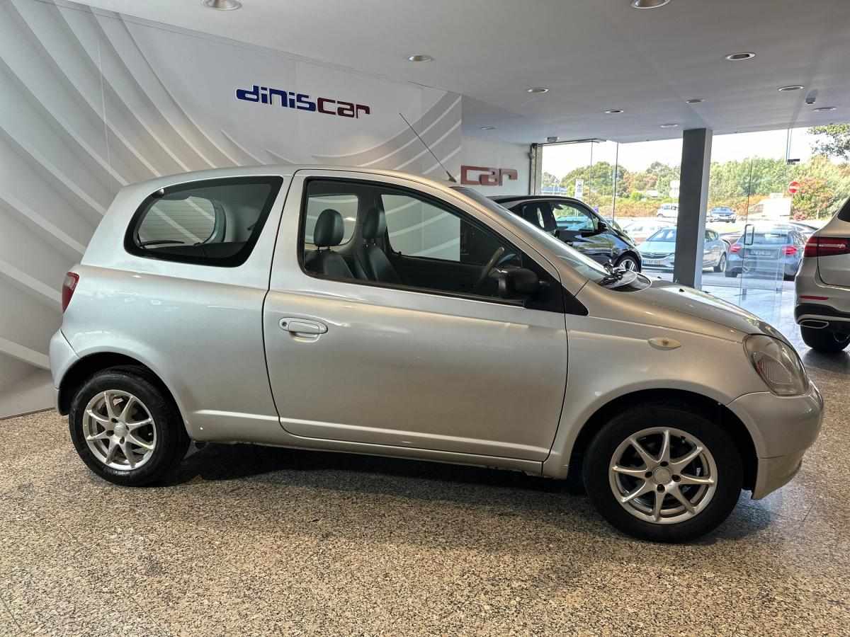 toyota-yaris-2001-gasolina-998cc