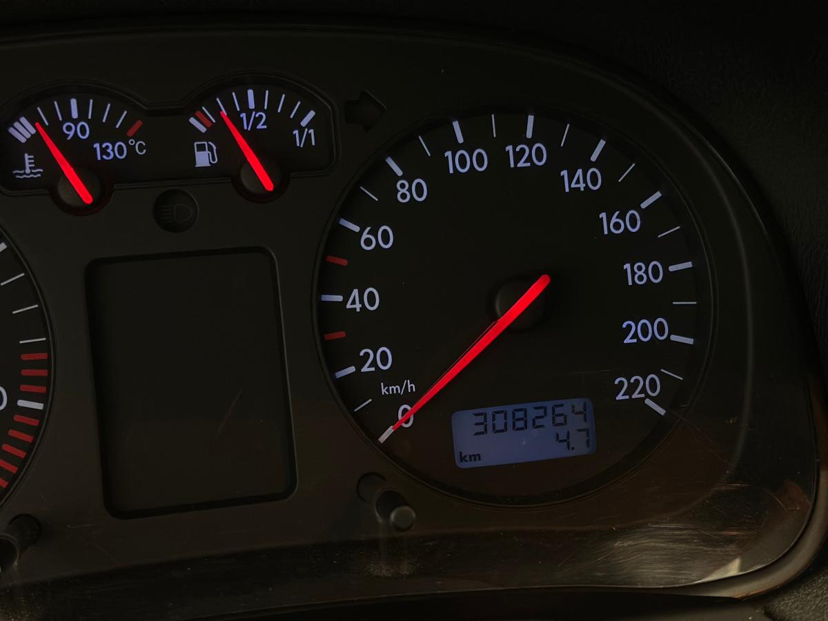 volkswagen-golf-2000-diesel-1896cc