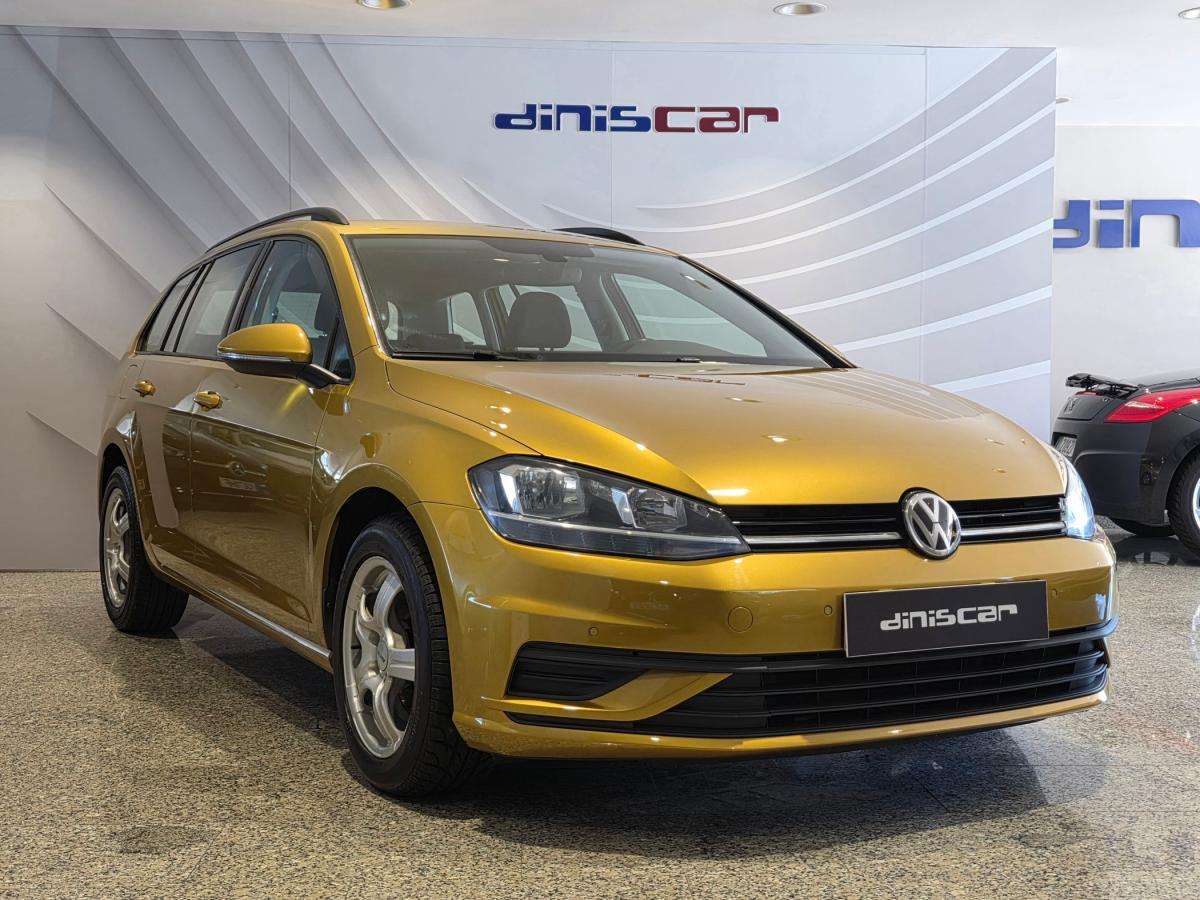 volkswagen-golf-variant-2018-diesel-1598cc