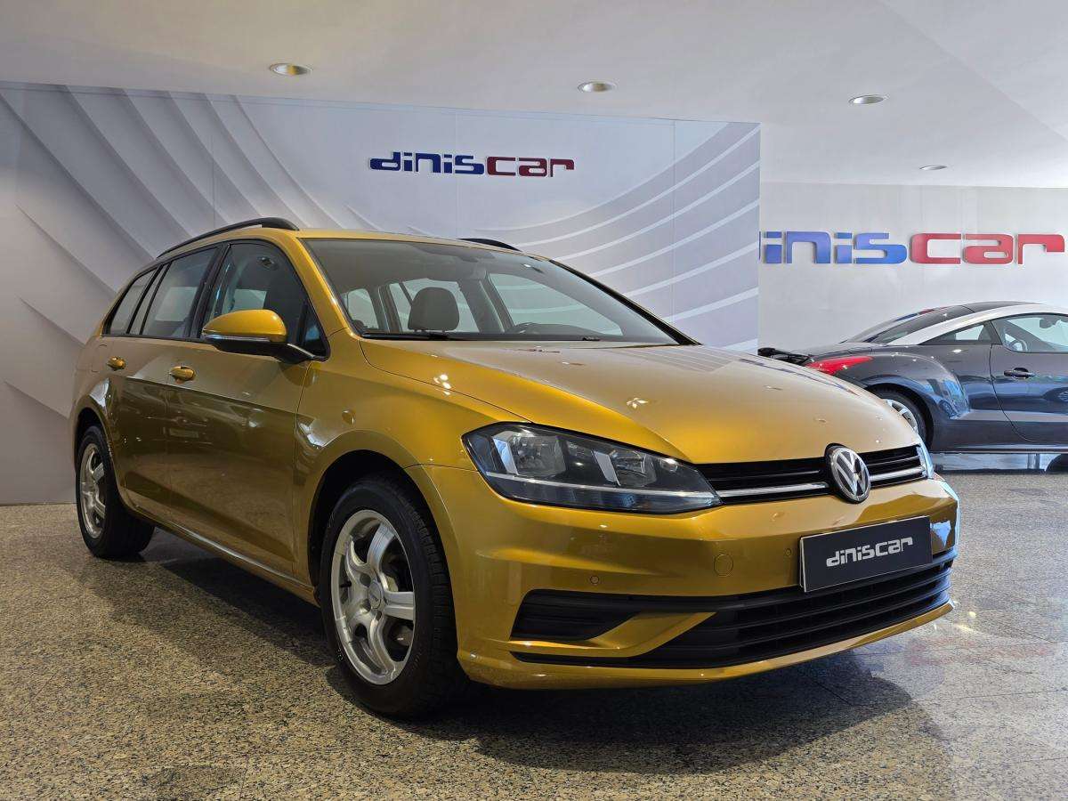 volkswagen-golf-variant-2018-diesel-1598cc