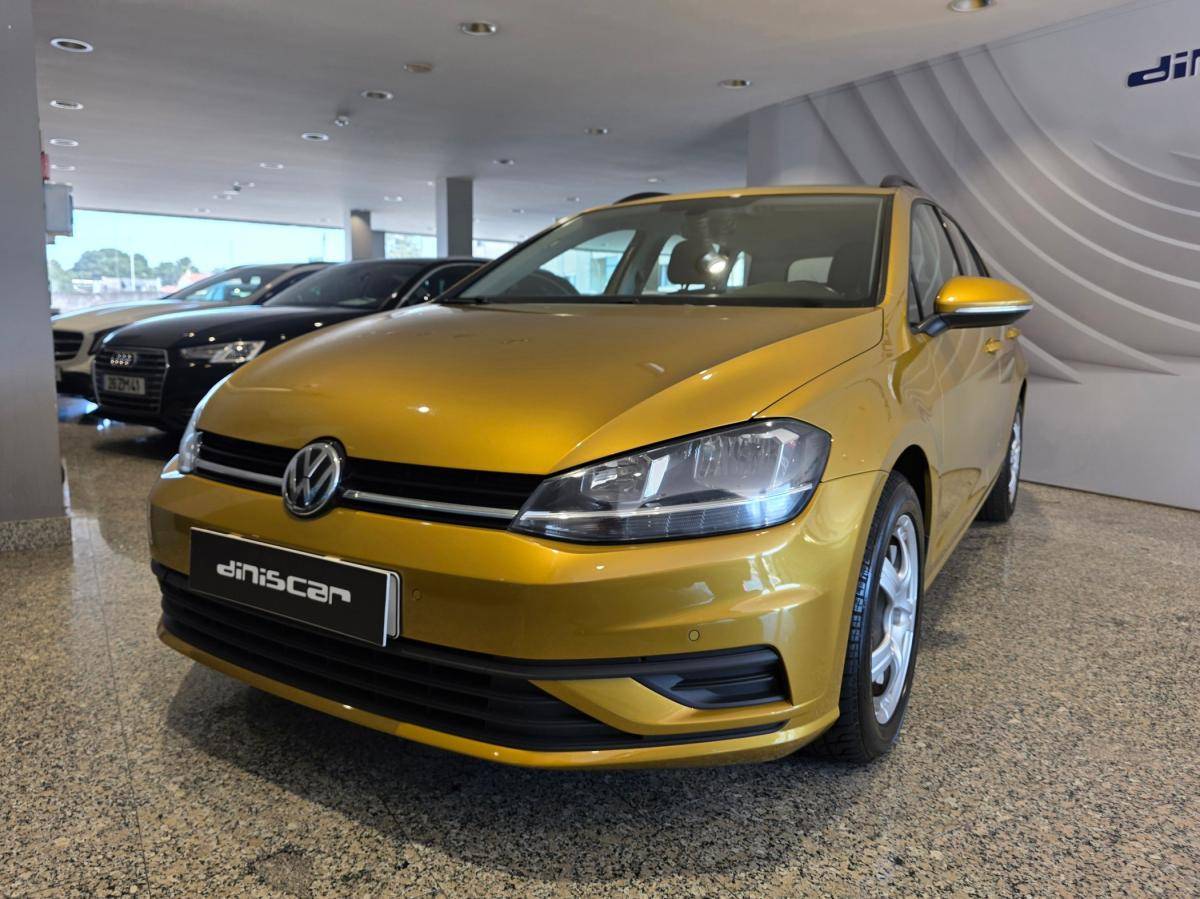 volkswagen-golf-variant-2018-diesel-1598cc