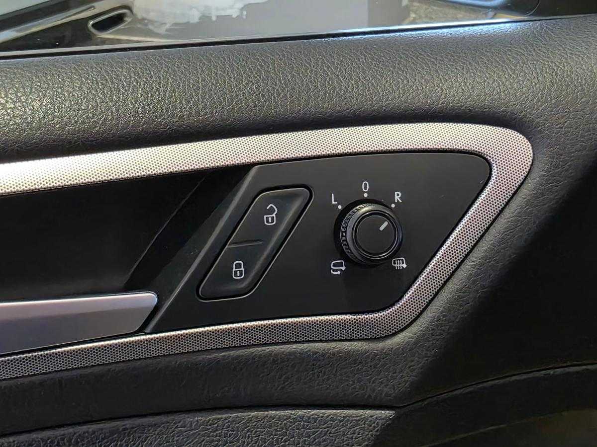 volkswagen-golf-variant-2018-diesel-1598cc