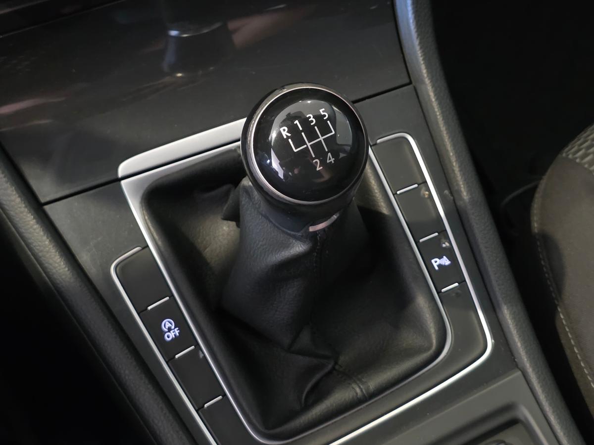 volkswagen-golf-variant-2018-diesel-1598cc