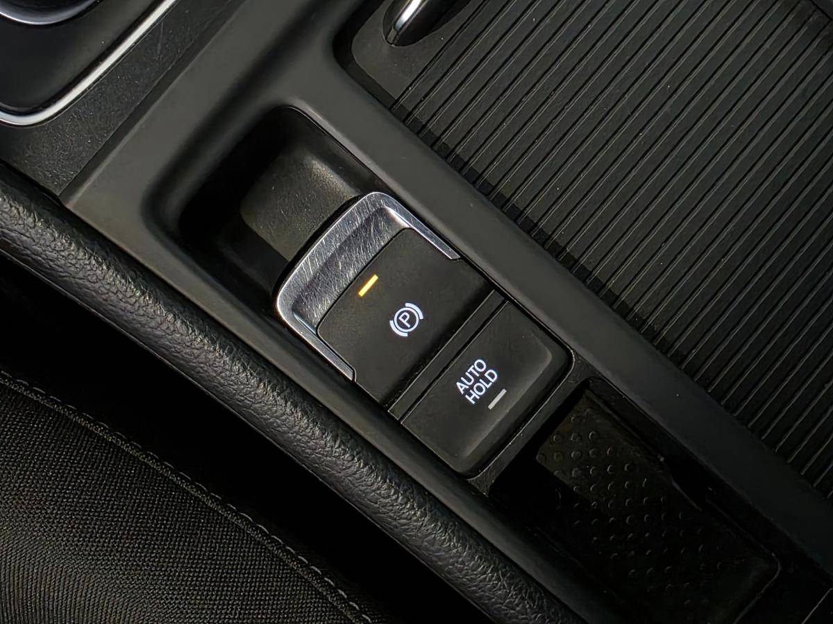 volkswagen-golf-variant-2018-diesel-1598cc