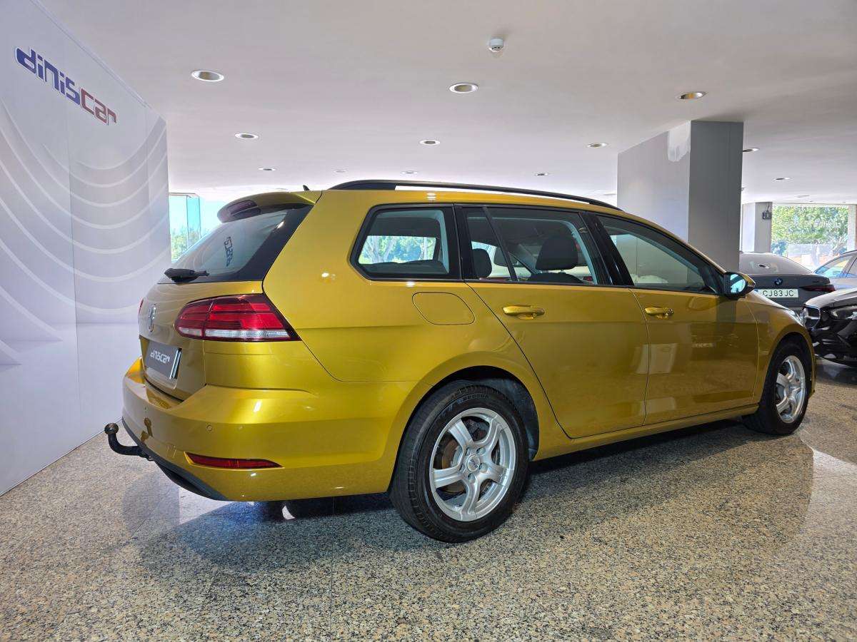 volkswagen-golf-variant-2018-diesel-1598cc