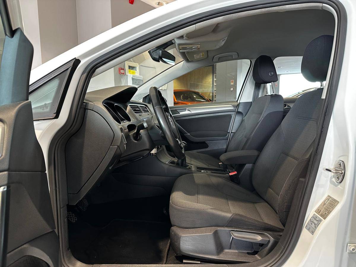 volkswagen-golf-2016-diesel-1598cc