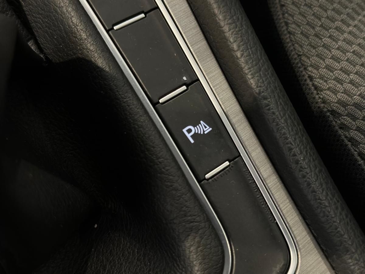 volkswagen-golf-2016-diesel-1598cc