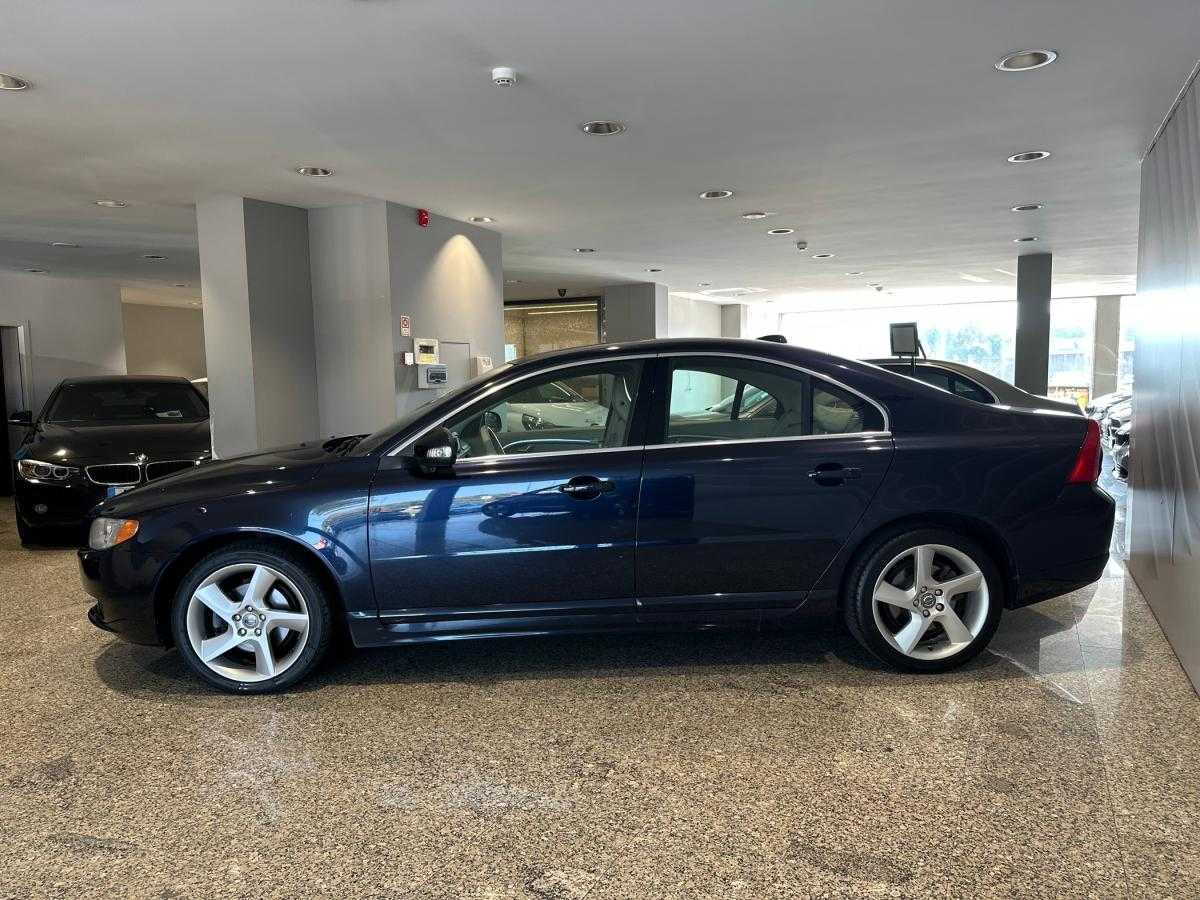 volvo-s80-2009-diesel-2400cc