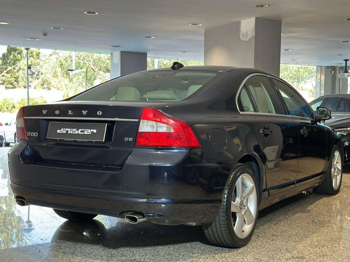 volvo-s80-2009-diesel-2400cc