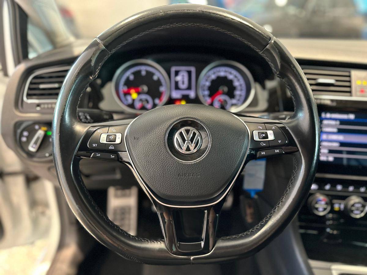 volkswagen-golf-2018-diesel-1598cc