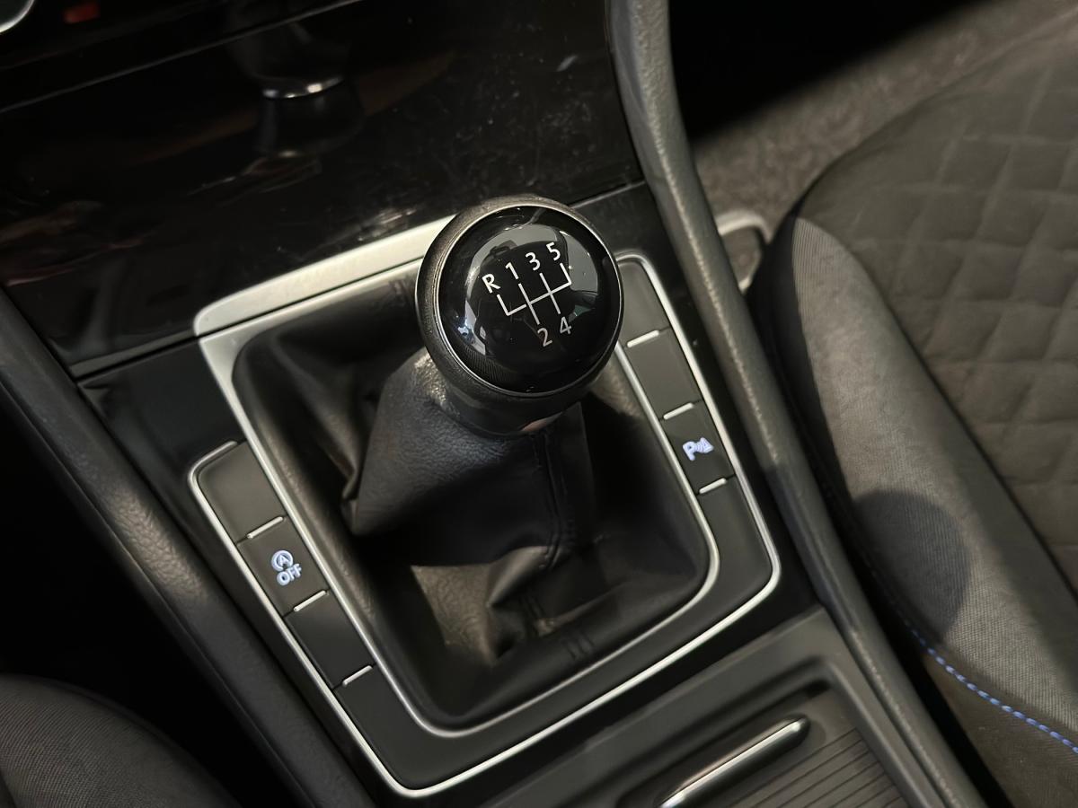 volkswagen-golf-2018-diesel-1598cc